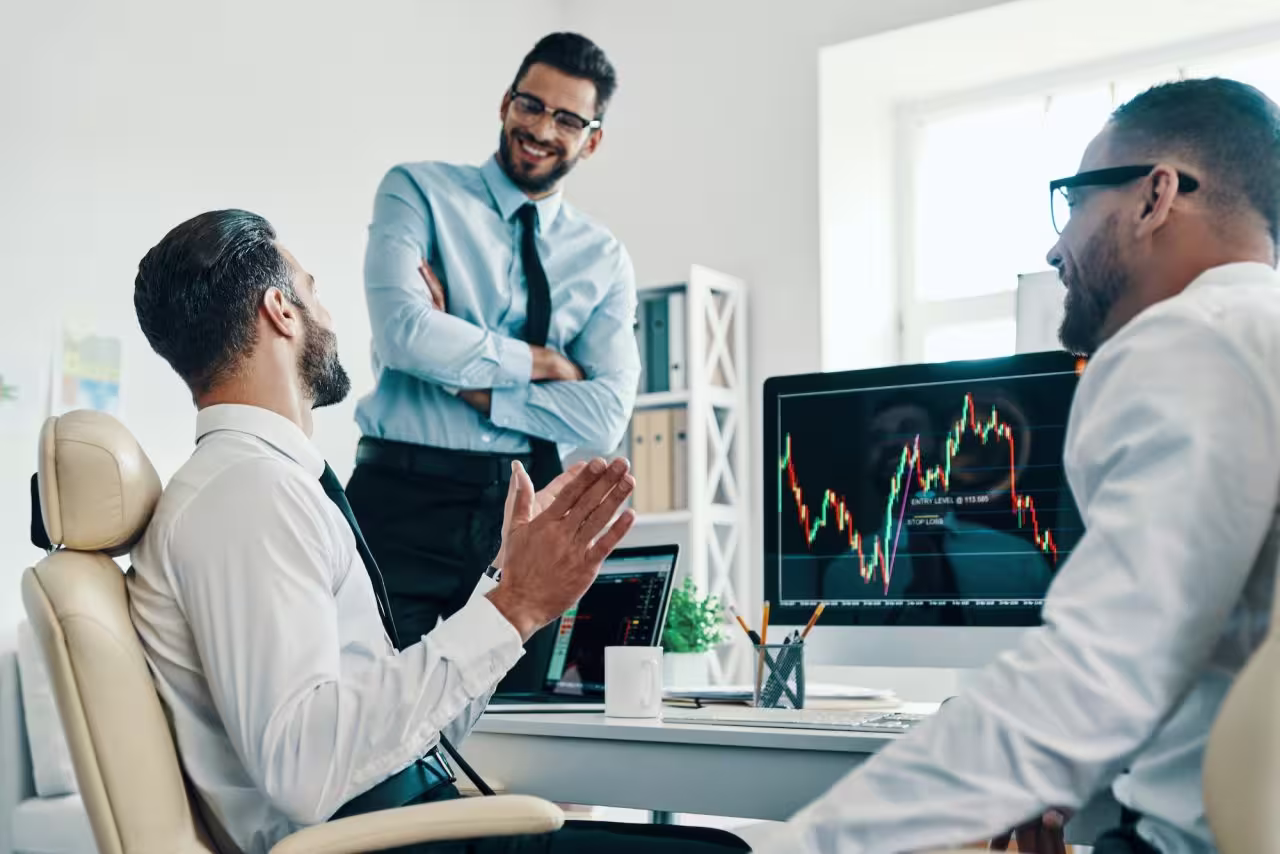Lumineux Invexus trading interface illustration